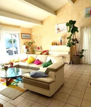 Maison Familiale Entouree De Verdure Pres D'arcachon, Plages Et Golfs