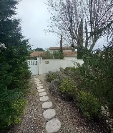 Alojamento de Acomodação e Pequeno-almoço Maison Familiale Entouree De Verdure Pres D'arcachon, Plages Et Golfs 4*