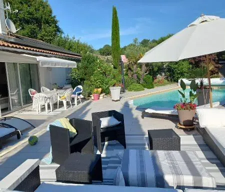 Maison Familiale Entouree De Verdure Pres D'arcachon, Plages Et Golfs * グジャン・メストラ