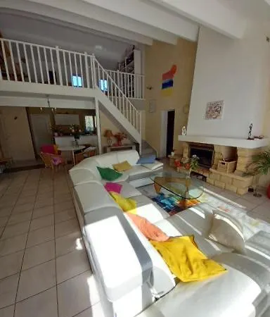 Maison Familiale Entourée De Verdure Près D'arcachon, Plages Et Golfs