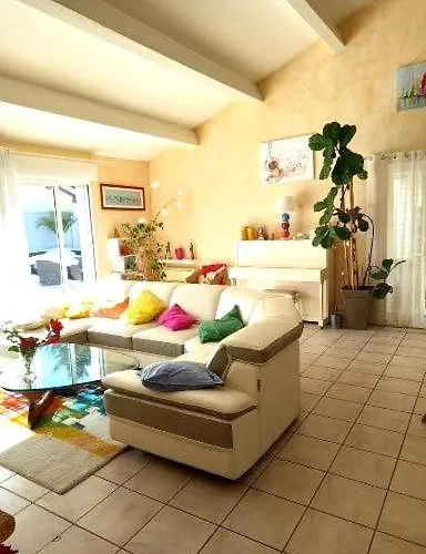 Maison Familiale Entouree De Verdure Pres D'arcachon, Plages Et Golfs