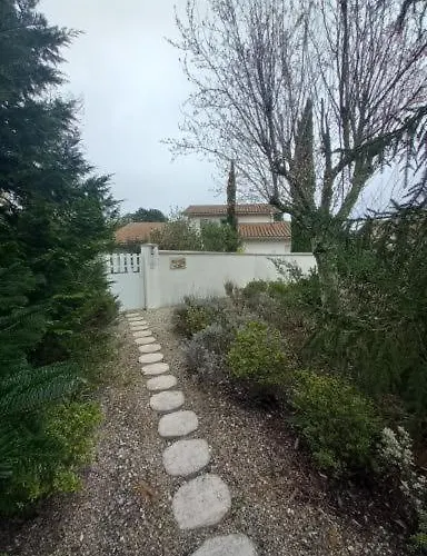住宿加早餐酒店 Maison Familiale Entouree De Verdure Pres D'arcachon, Plages Et Golfs 4*