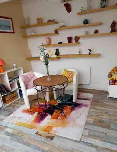 Maison Familiale Entouree De Verdure Pres D'arcachon, Plages Et Golfs 住宿加早餐酒店 居让梅斯特拉