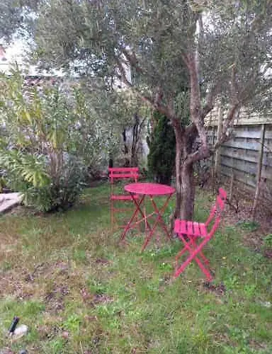 Maison Familiale Entouree De Verdure Pres D'arcachon, Plages Et Golfs 4*