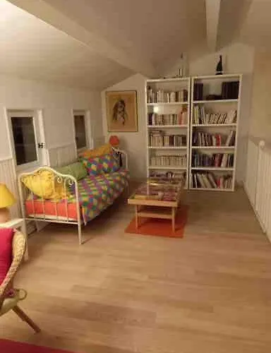 Maison Familiale Entouree De Verdure Pres D'arcachon, Plages Et Golfs 住宿加早餐酒店 居让梅斯特拉